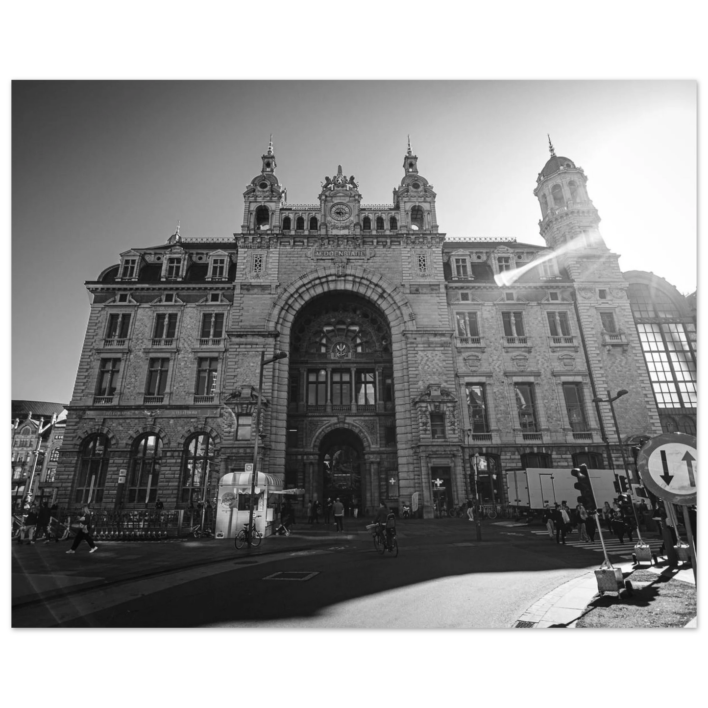 e7222171-2f57-42bc-8d70-de01765fd73d
